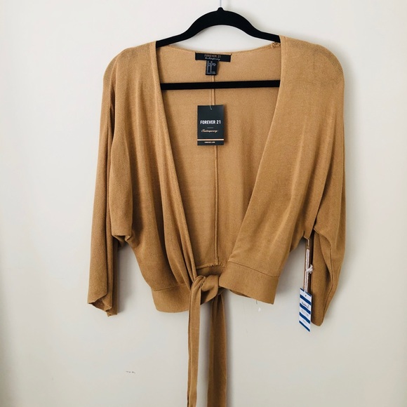 Forever 21 Tops - 🤎HOST PICK NWT- FOREVER 21 Camel Wrap.